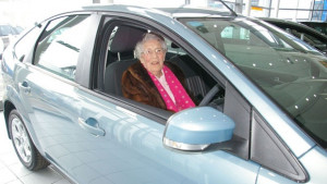 99годишна дама купи 23ия си Ford