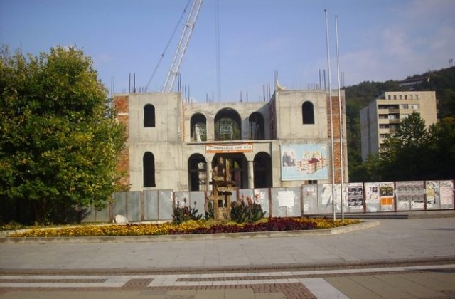 Уникални камбани от Гърция ще монтират на новия храм в Ловеч
