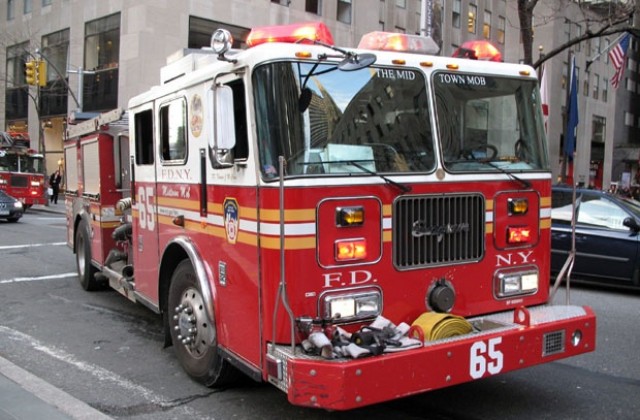 Пожар в Ню Йорк взе пет жертви