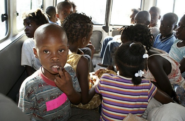 Бойко Борисов събира пари за децата на Хаити