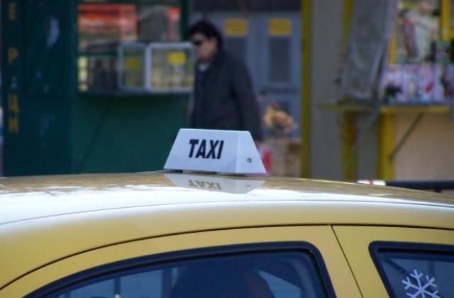 Пиян преби таксиджия