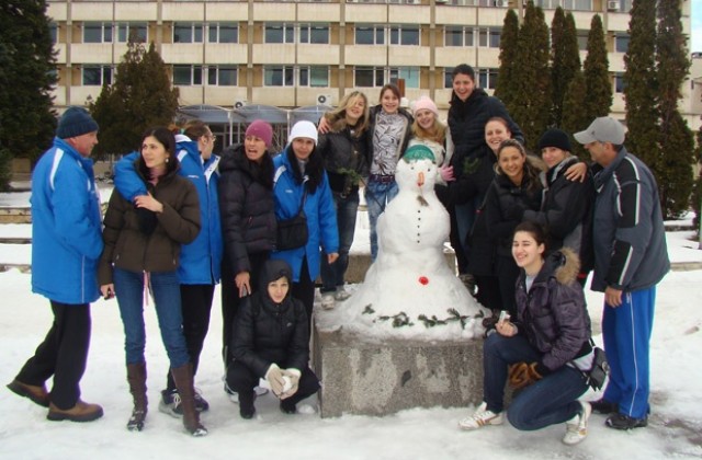 Снежни човеци завзеха Монтана