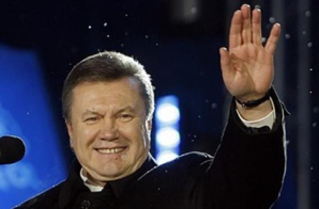Янукович печели втория тур на президентските избори в Украйна