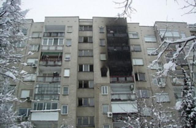 Трима души пострадаха при пожар в София