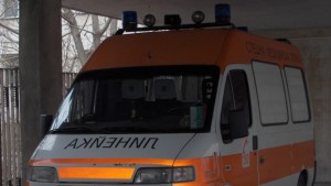 3 фрактури и 5 травми по заледените улици