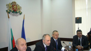 Временно се отлага пенсионната реформа в частта й за осигурителен