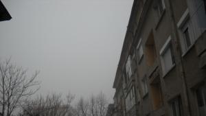 Мокри пътни настилки и мъгла в областта