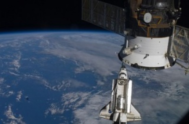 Космонавтите на НАСА излязоха на разходка в Космоса