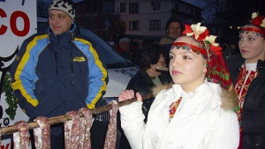 Празнично мезе с червено вино в Банско