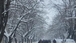 Тежките метеорологични условия ще продължат предупреждават от Общината