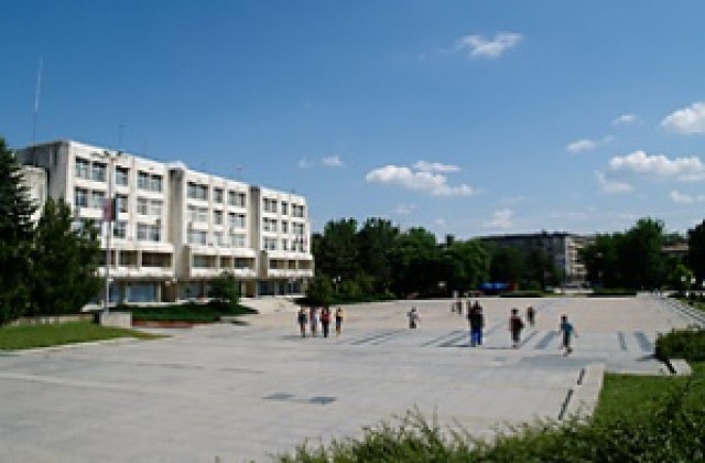 Дофинансират болницата в Попово