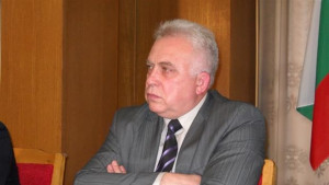 Запълват найопасните дупки по улиците в Шумен