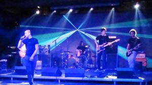 АзТиХаиТи набира средства за пострадалите