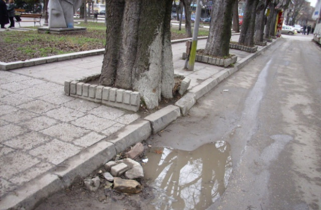 Един пострадал в тежка катастрофа през денонощието