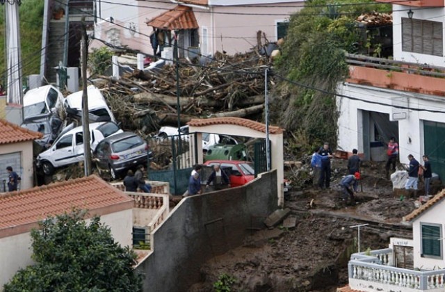 42 са жертвите на наводненията на остров Мадейра