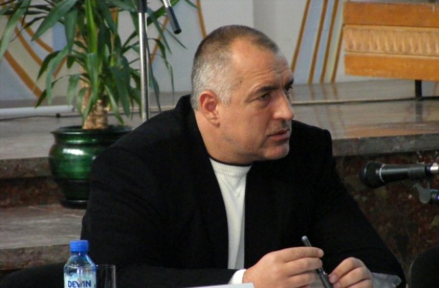 МВР и прокуратурата проявили небрежност в случая с Ахмед Емин според премиера