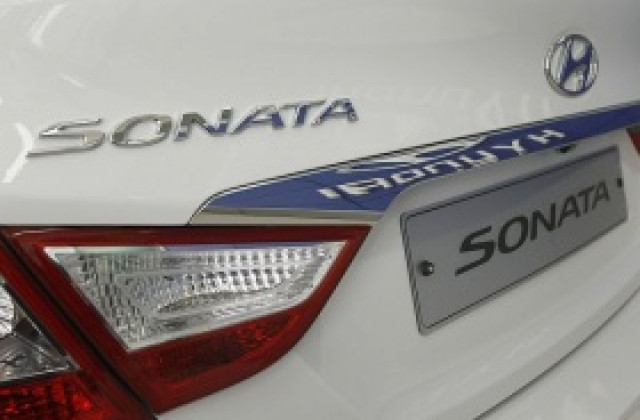 Hyundai изтегля седан Sonata в САЩ и Южна Корея
