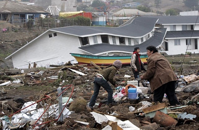 Повече от 700 жертви след земетресението в Чили