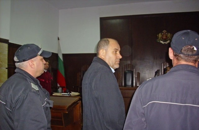 Бившият губернатор на Добрич д-р Ердинч Хаджиев остава в ареста