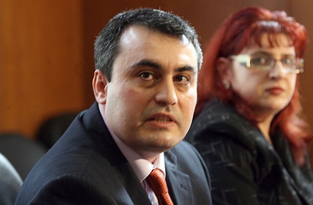 Кокинов внася обвинение срещу бившия военен министър Цонев
