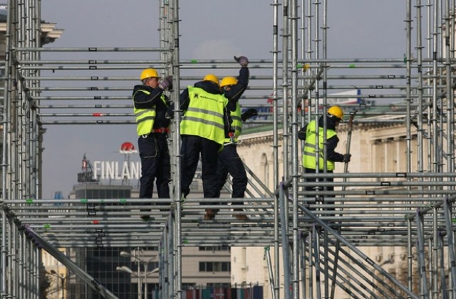 Чуждестранни работодатели продължават да наемат българи, въпреки кризата