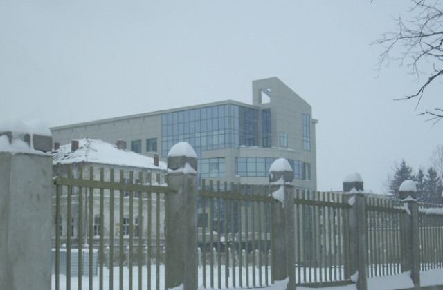 12 см сняг в Русе, продължава да вали