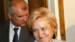 Менда Стоянова Има вариант НС да не подкрепи вдигането на