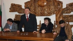 Гибона и Въргала правят футболна академия в Царево