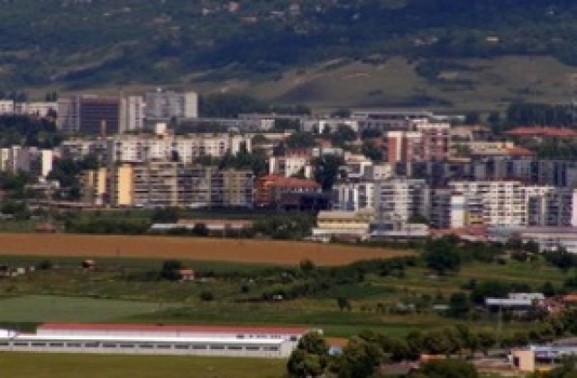 В Севлиево ще учат деца с увреждания да плуват