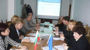 Избраха експертен съвет към Областния обществен съвет по корупция