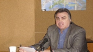 Фондове изкупуват земя на безценица