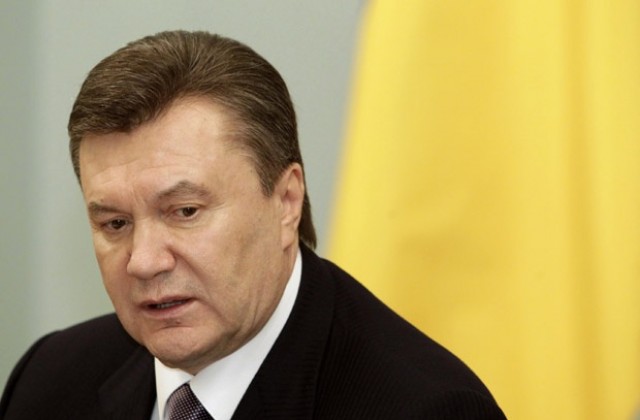 Украйна приема закон, забраняващ членството във военни съюзи