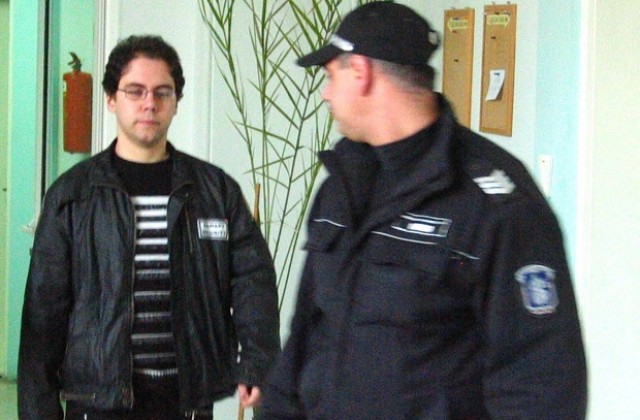 Върнаха на прокуратурата делото срещу педофила Мартин Карамихайлов