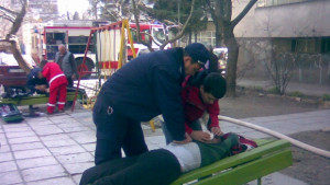 Момче и жена загинаха при пожар други двама пострадаха