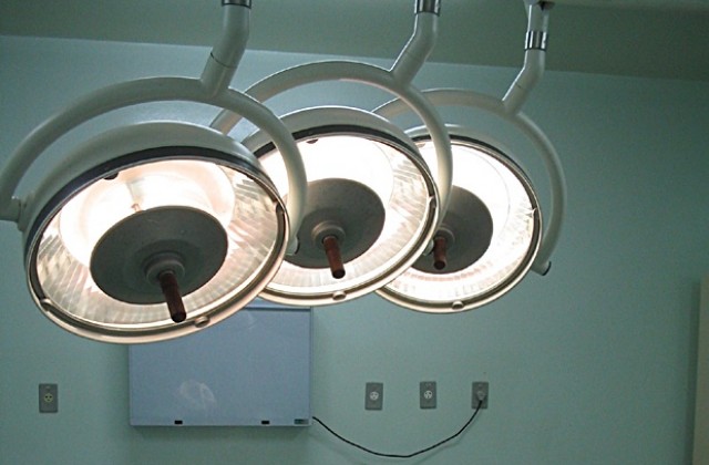 Египетски хирурзи се сбиха по време на операция