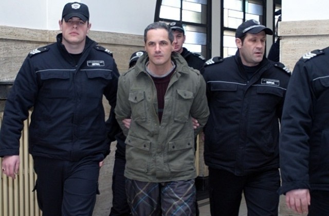 Скандал с Евгени Милев-Гейзо, върнаха го в ареста
