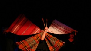 Фолклорни фантазии изправиха на крака публиката в Измир