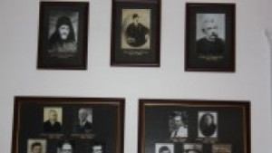 Директорите на СОУ Максим Райковичв изложба