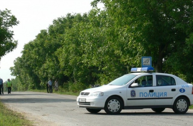 Полицаи задържаха нелегални емигранти край Капитан Андреево