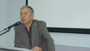 Деветима онкохирурзи усвояват съвременни техники на Национален курс в Плевен