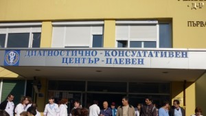 Момиченце на 26 дни е прието с морбили