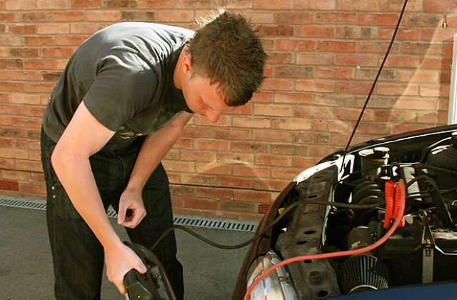 Изхвърляме разделно стари батерии и акумулатори