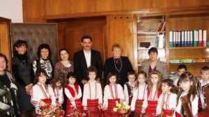 Лазарки посетиха община Враца
