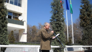 Продължават протестите срещу новия директор на операта