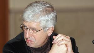 Румен Овчаров Само адекватни хора могат да преборят кризата