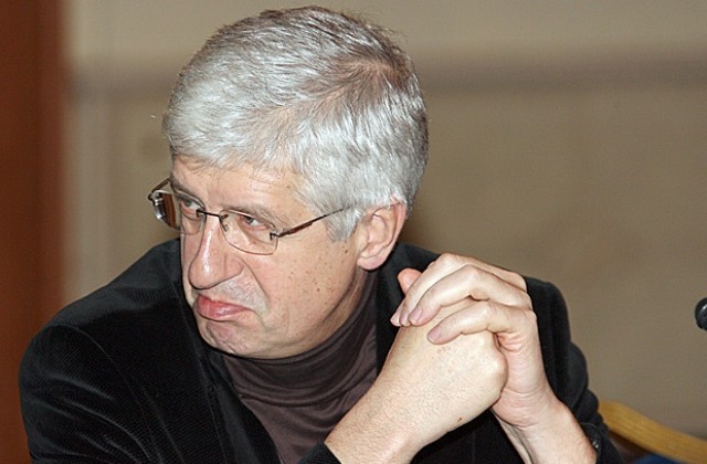 Румен Овчаров: Само адекватни хора могат да преборят кризата