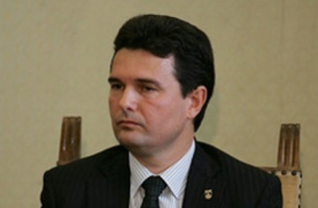 Плевенският кмет пострада при катастрофа