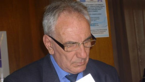 Общински съветник се отказва от правото си на безплатно паркиране