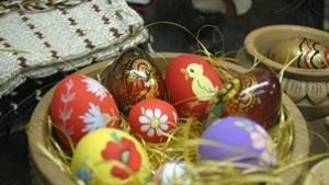 Бургаски деца редят изложба за Великден