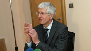 Румен Овчаров Иван Костов започва да се позабравя